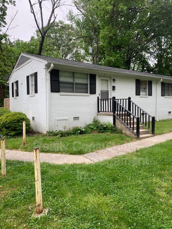 Greensboro House: 1813 Walker Avenue