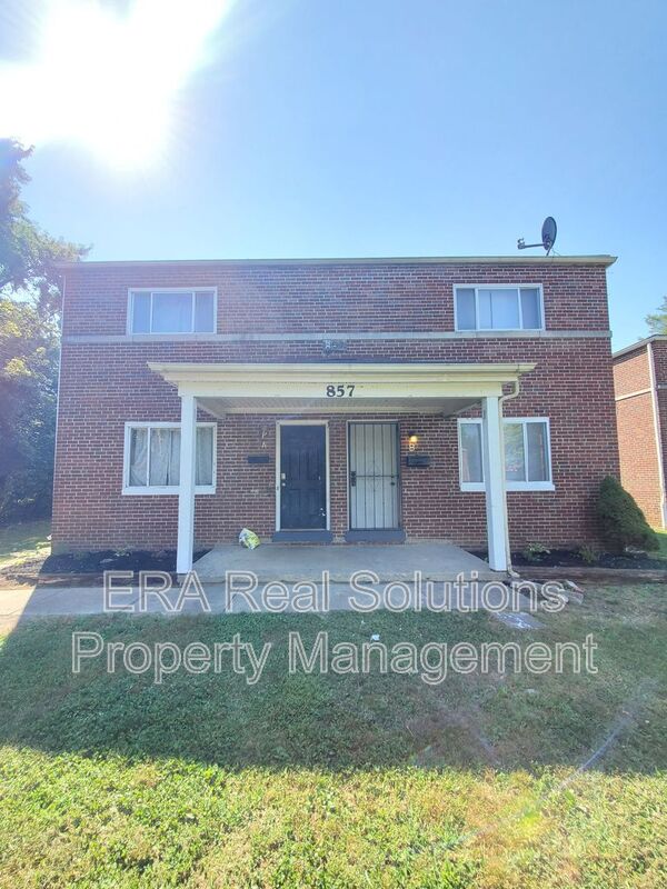 Columbus Condo: 857 Regina Ct