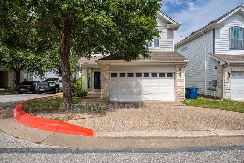 Austin House: 6715 Windrift Way