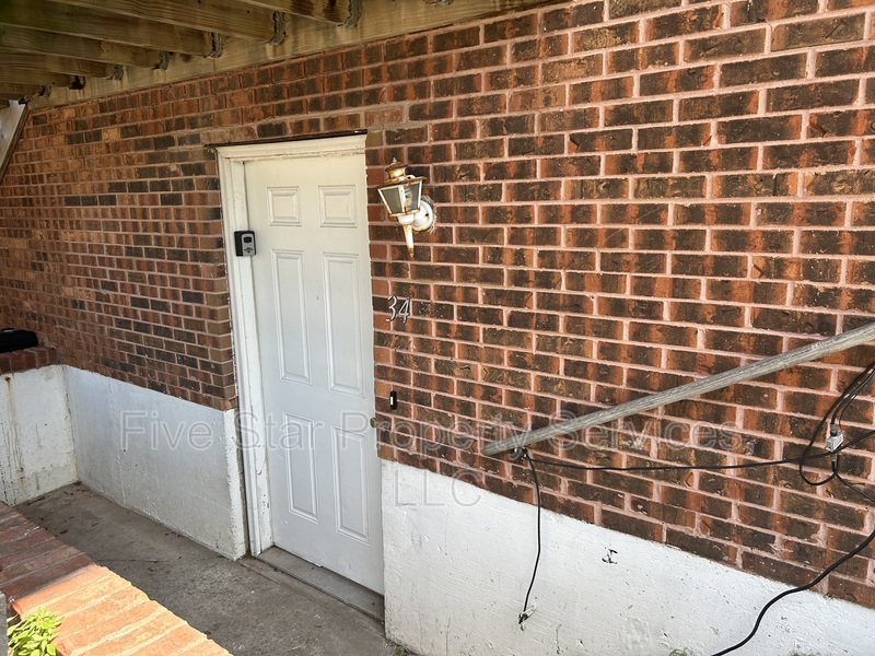 Springfield Condo: 110 W Lake Shore Dr