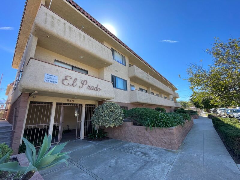 San Pedro House: 949 W. 26th Street