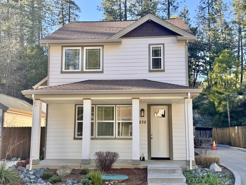 Nevada City House: 230 Pello Lane
