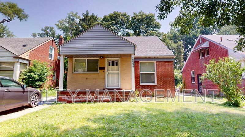 Detroit House: 19954 Oakfield Avenue