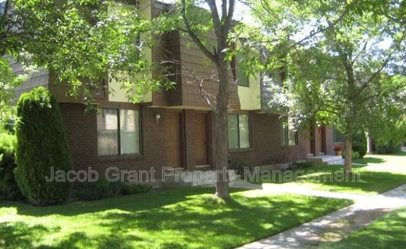 Idaho Falls House: 667 N Fanning Ave