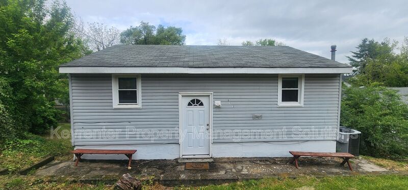 Waynesboro House: 813 Highland Ave