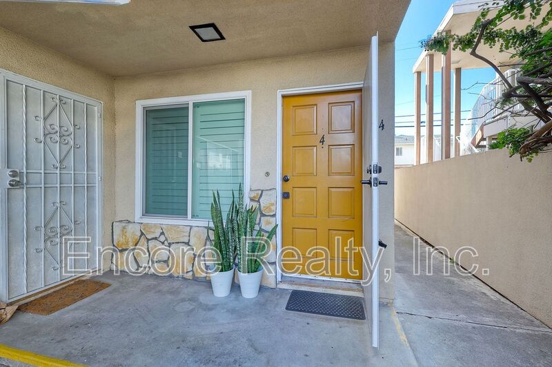 San Diego Condo: 4070 Illinois St