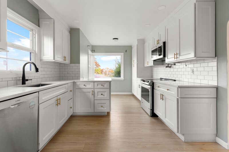 Portland House: 4707 N Willamette Blvd