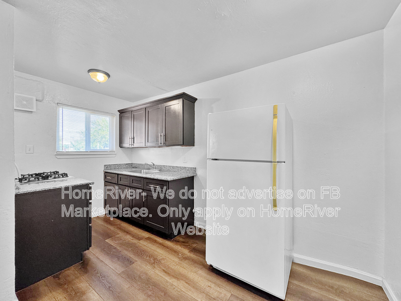 Sacramento House: 590 Las Palmas Ave