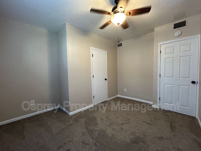 Welcome to this charming 2 bedroom, 1 bathroom home 