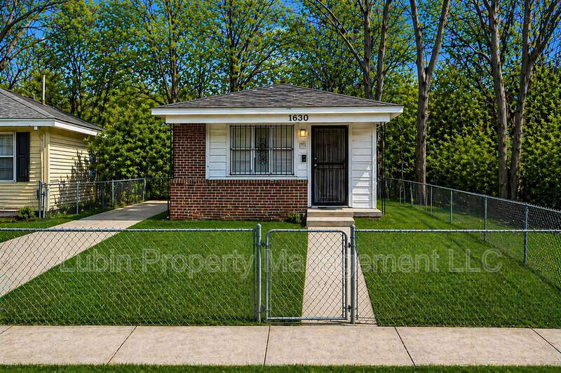 Memphis House: 1630 Preston St