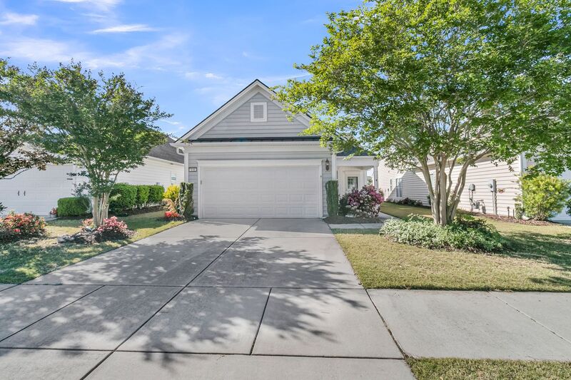 Summerville House: 168 Sea Lavender Ln