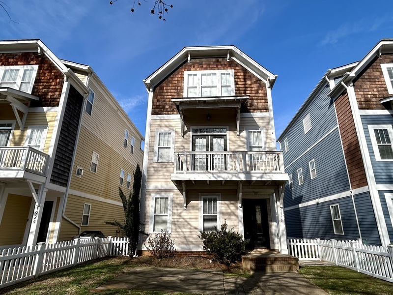 Charlotte House: 1920 Lela Avenue