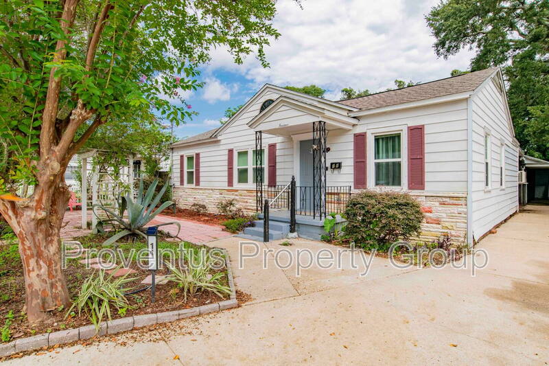 Pensacola House: 14 Lieutenant Street
