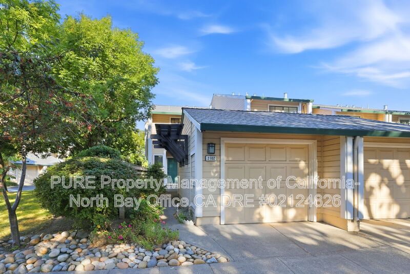 Santa Rosa Townhome: 2102 Chianti Dr