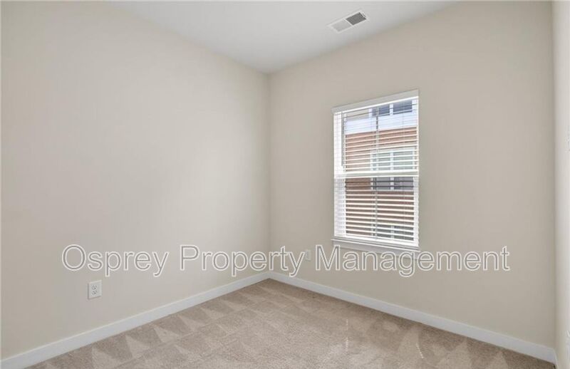 Spacious 3-Bedroom Townhome in Norfolk!  - Photo 11