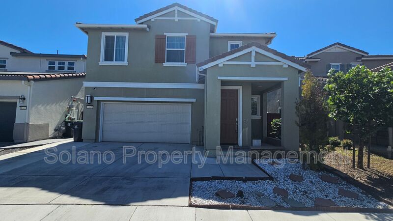 Fairfield House: 1317 Essence Ln.