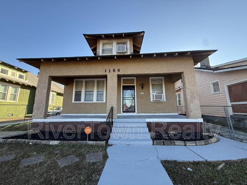 Memphis House: 1169 Tutwiler Ave
