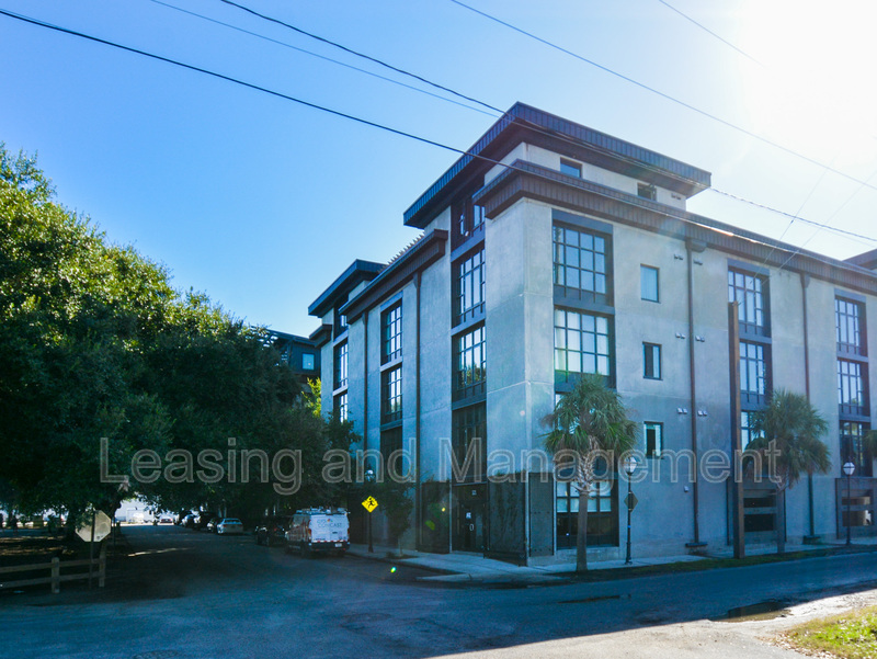 Charleston Condo: 1 Cool Blow Street