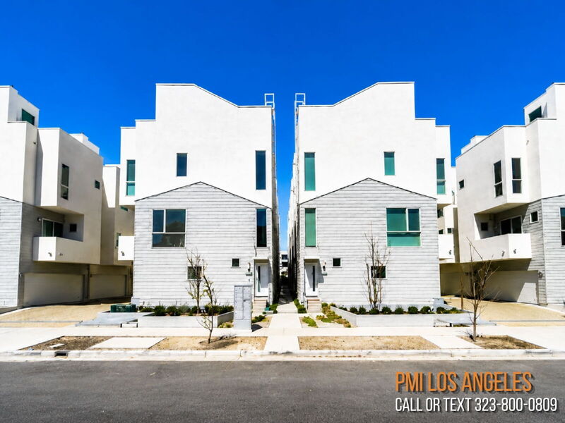 North Hollywood House: 10917 1/2 Otsego St