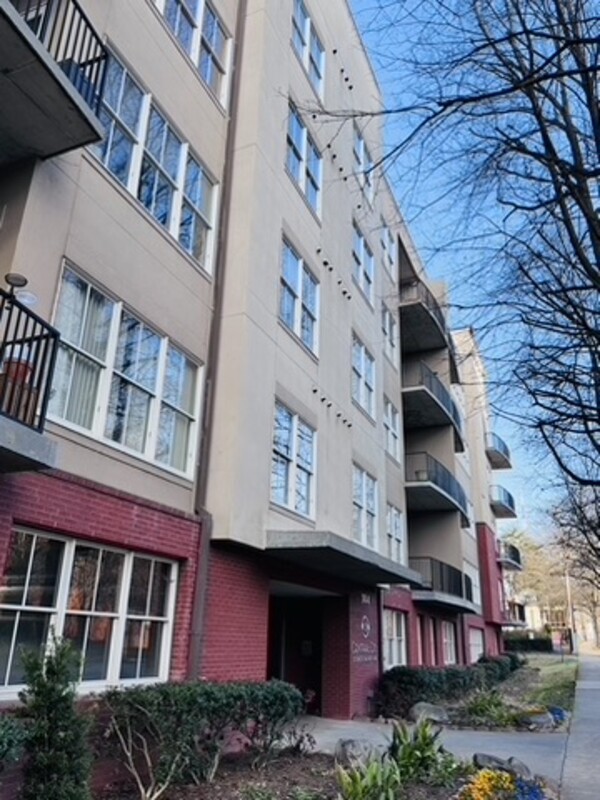 Atlanta Condo: 384 Ralph McGill Boulevard Northeast