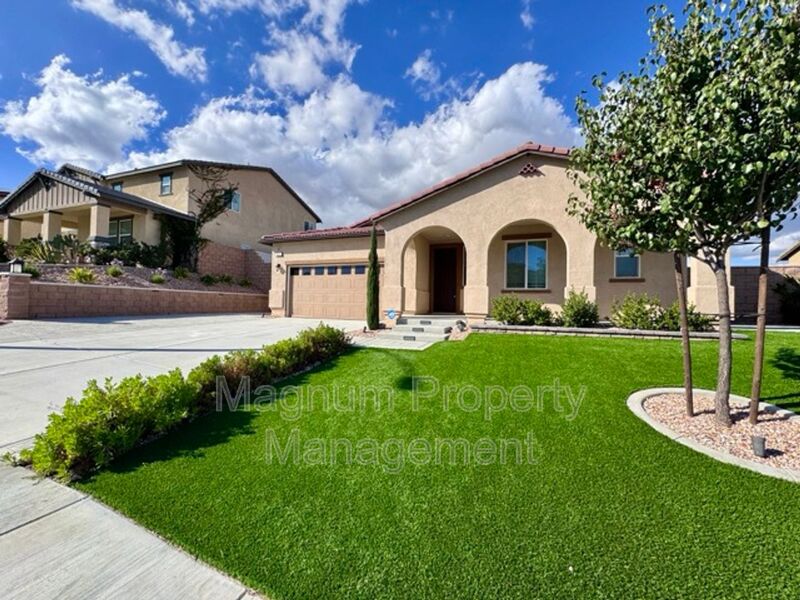 Winchester House: 30922 Farmhouse Ct