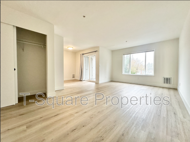 Seattle House: 7041 S 116th PL