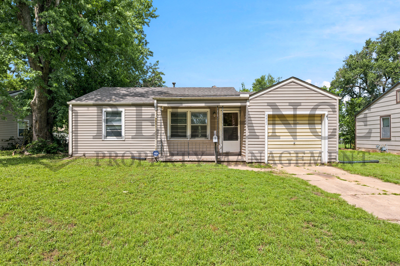 Wichita House: 4421 South Oak Avenue