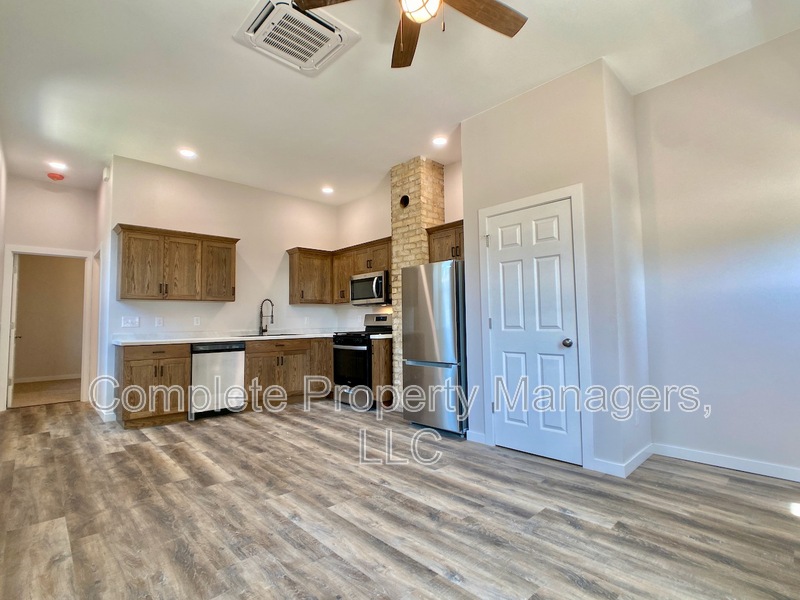 Albert Lea Condo: 423 Adams Avenue - 4
