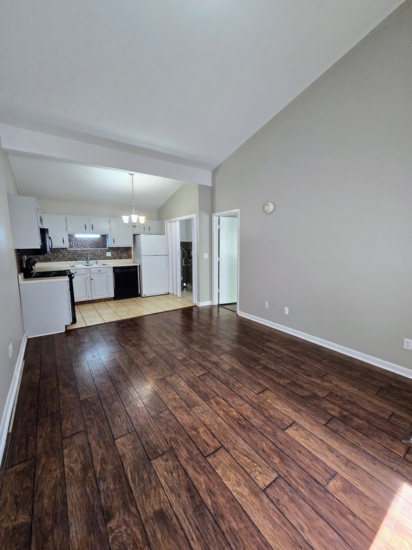 Huntsville House: 3703 Squaw Valley Dr SW