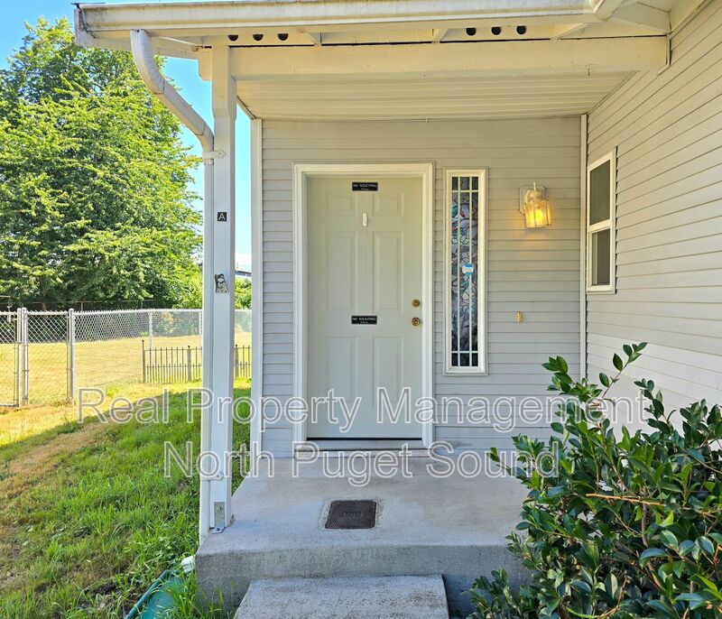 Lake Stevens Condo: 1205 Frontier Cir. E