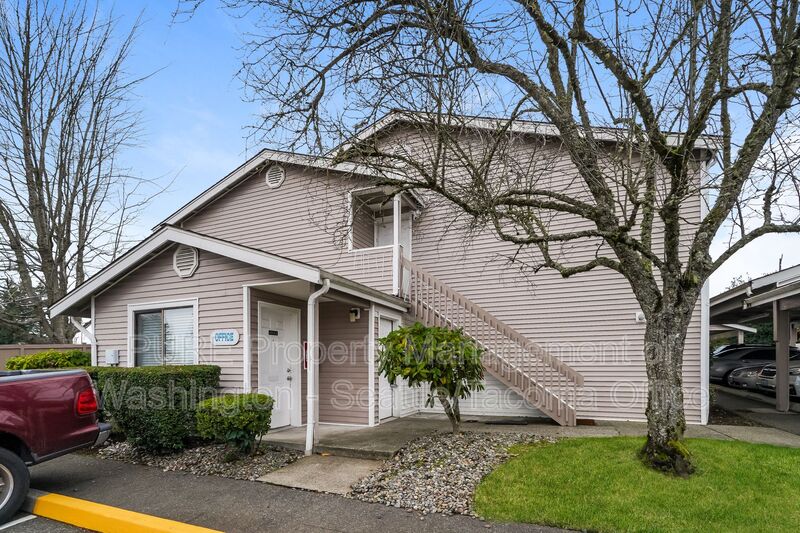 Tacoma House: 6601 S 8th St