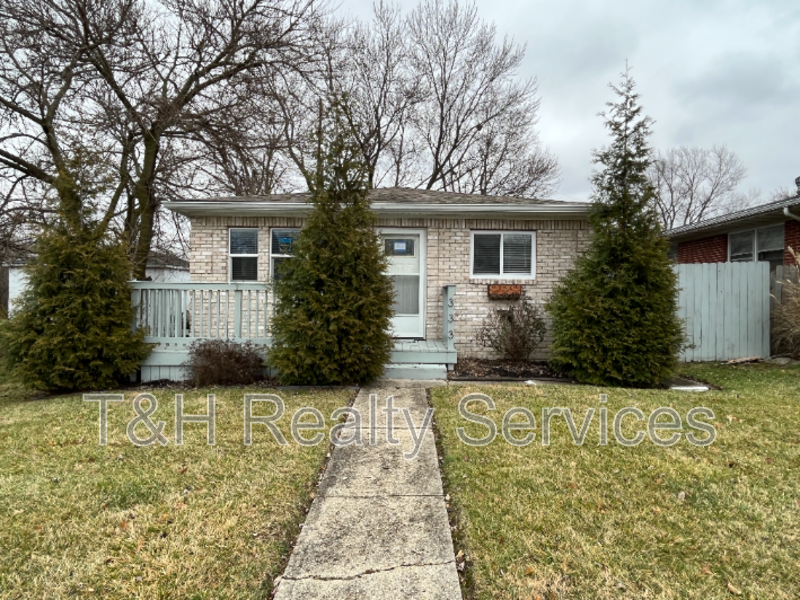 Beech Grove House: 333 North 7th Avenue