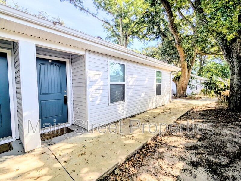Pensacola Condo: 313 North Navy Boulevard