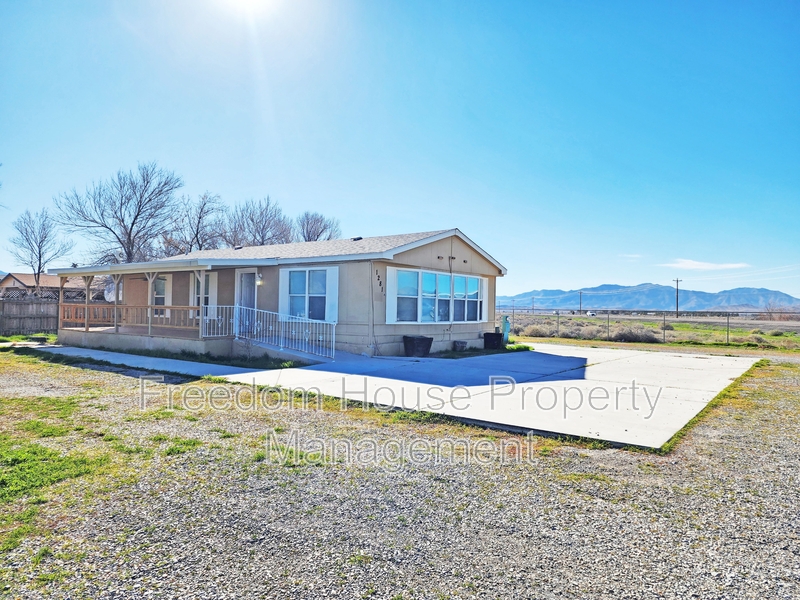 Pahrump House: 1281 West Hwy 372