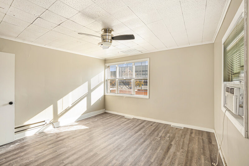Omaha Condo: 3512 Dodge Street