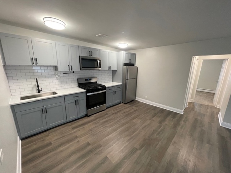 Arlington Heights Condo: 5 North Dryden Place - 5-3B