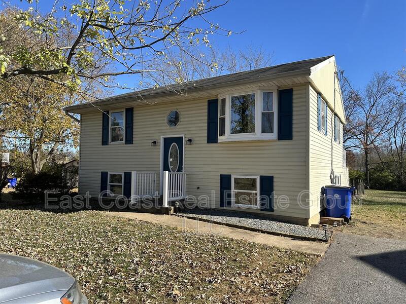 Emmitsburg House: 39 Park Dr