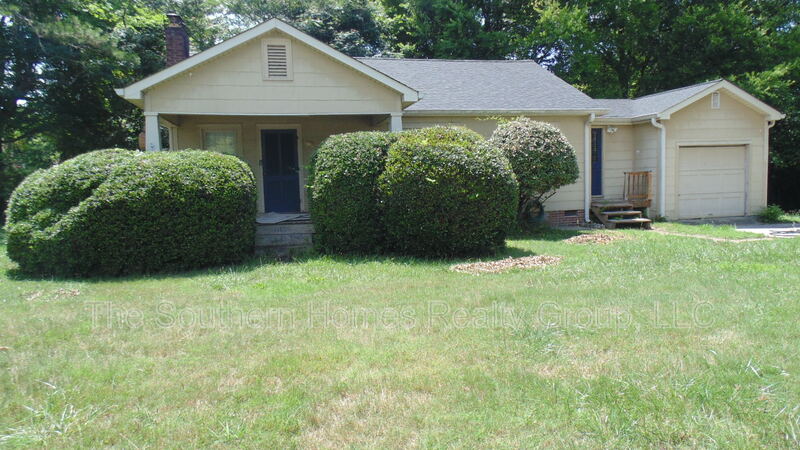 Athens House: 1102 Dodson Street