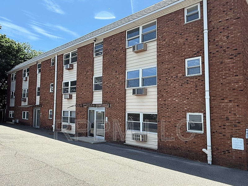 Belleville Condo: 19 Van Rensselear St APT 8