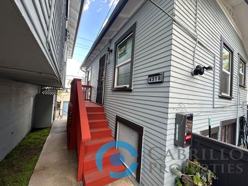 San Diego Condo: 4318 Cleveland Ave