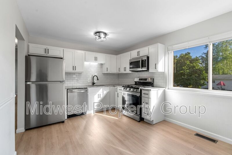 Florissant House: 1450 Tahoe Drive