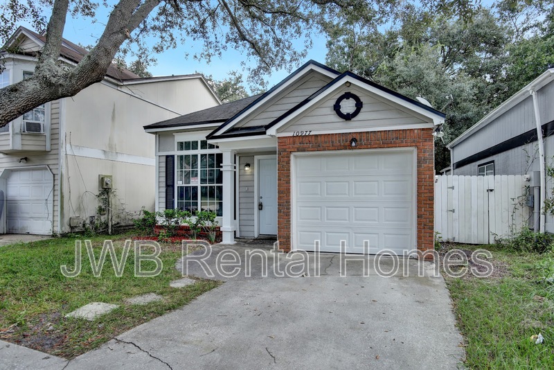 Jacksonville House: 10977 Traci Lynn Dr