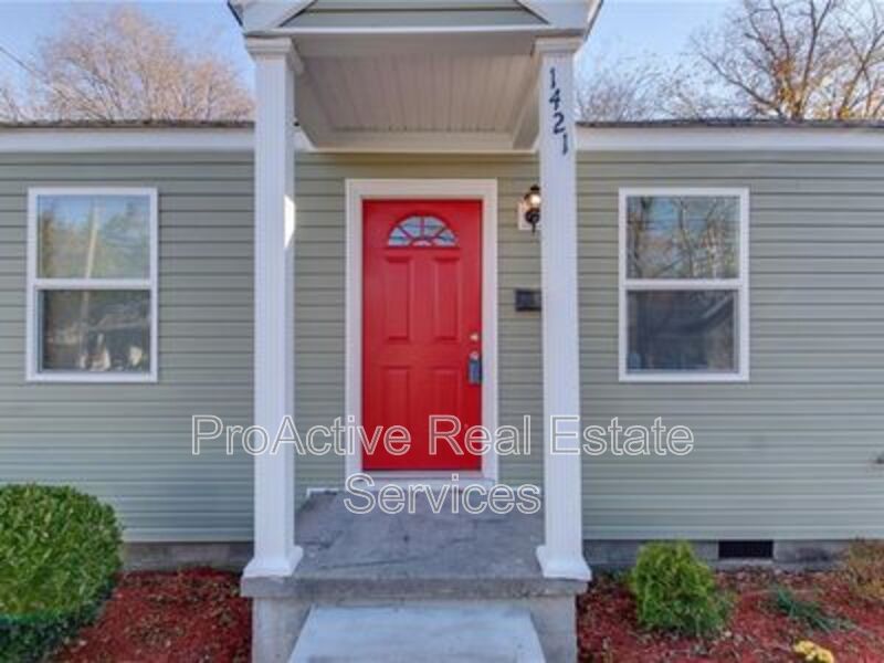 Portsmouth House: 1421 Des Moines ave