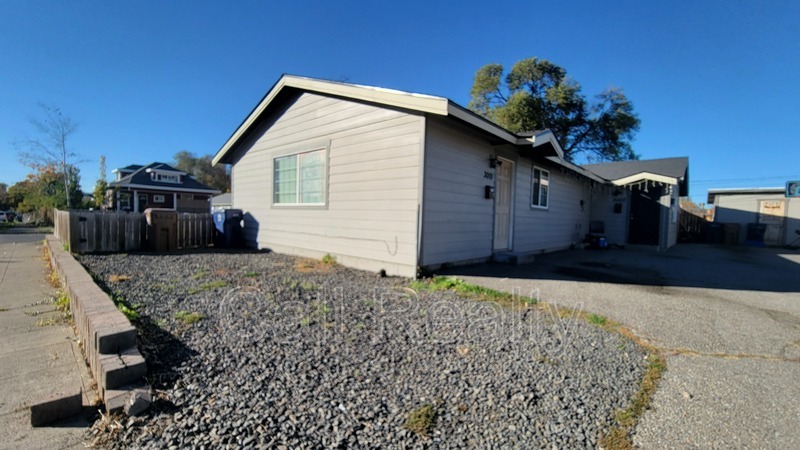 Spokane Condo: 3001 E 4th Ave