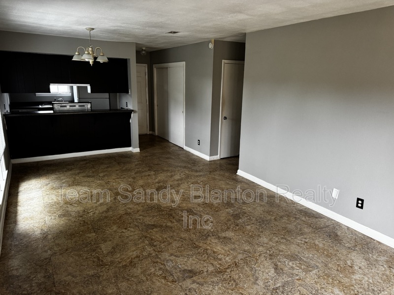 Pensacola House: 1460 Bakalane Court