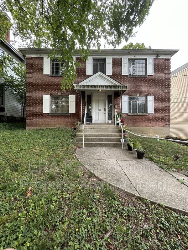 Cincinnati Condo: 249 Loraine Ave