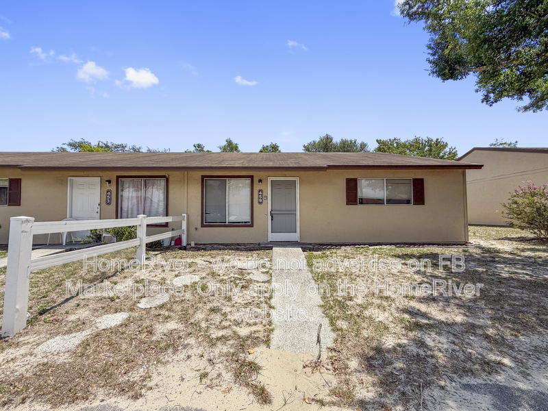 Tavares Condo: 459 E Rosewood Ln