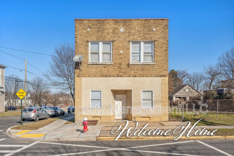 Linden Condo: 1501 South Wood Ave.