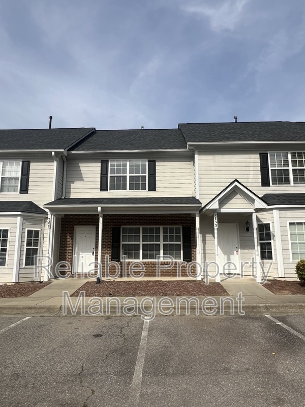 Clayton Townhome: 2829 Bennington Dr