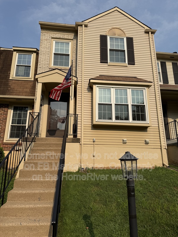 Centreville House: 5834 Waterdale Ct